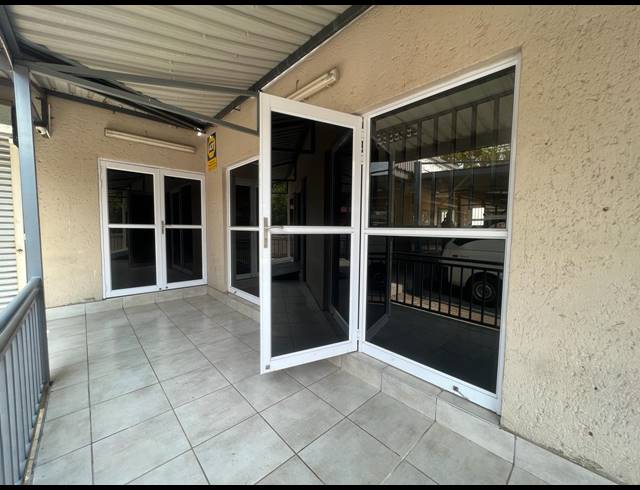 55M² OFFICE TO LET IN VALHALLA